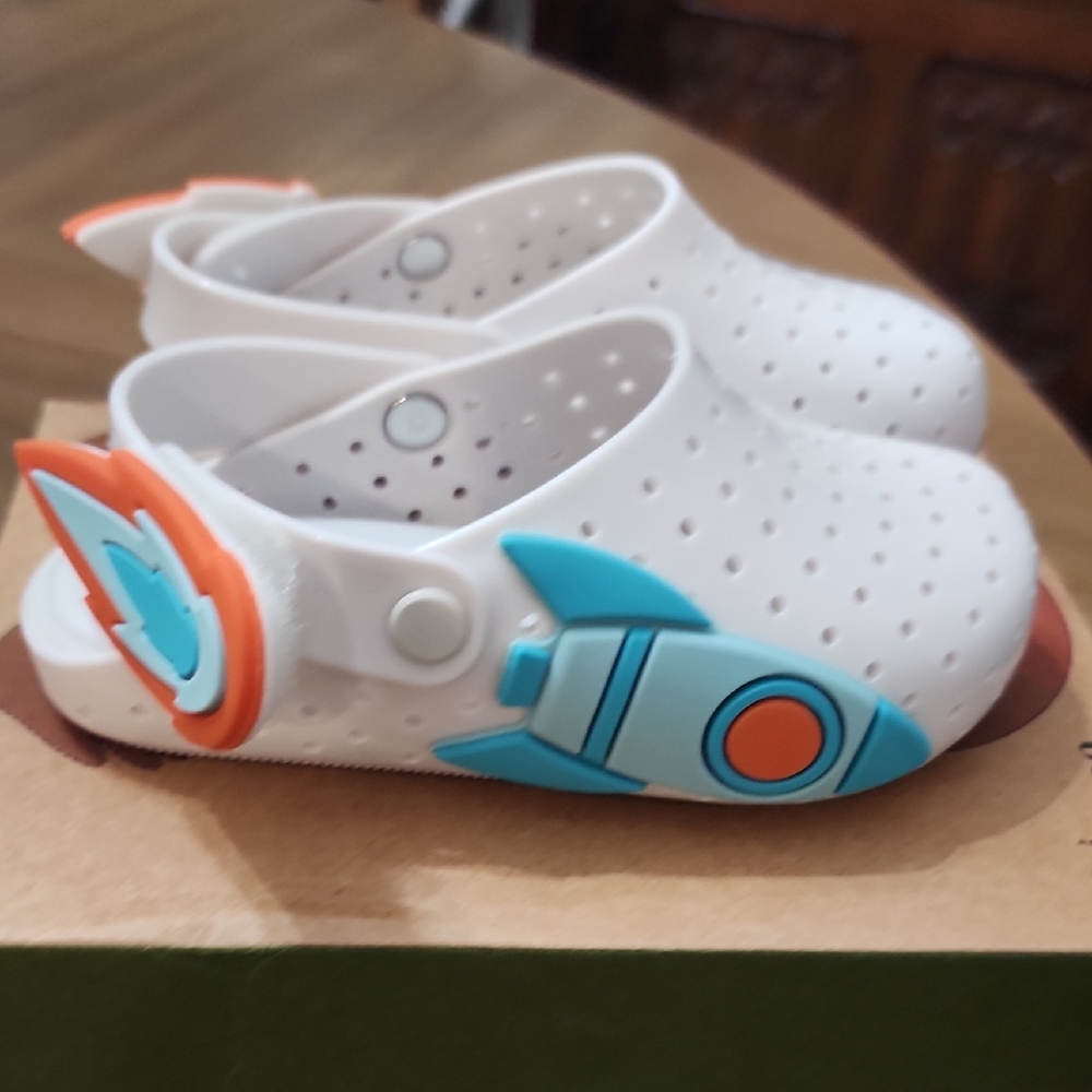 Mini Melissa White Rocket Sandals